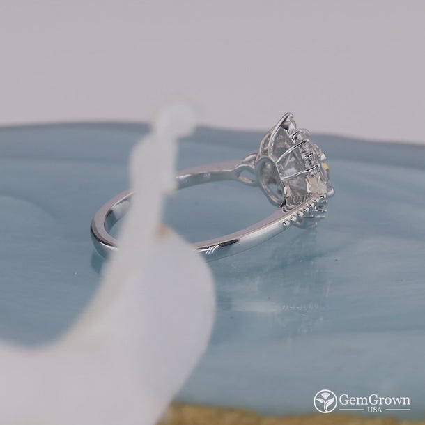 Round Cut Moissanite Art Deco Halo Engagement Ring