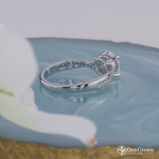Round Cut Solitaire Twisted Engagement Ring