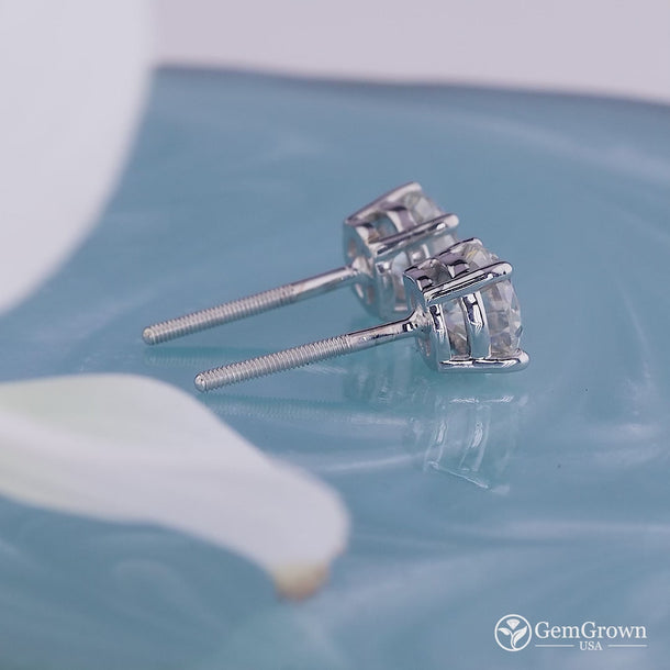 4 Prongs 6mm Round Cut Solitaire Stud Earrings