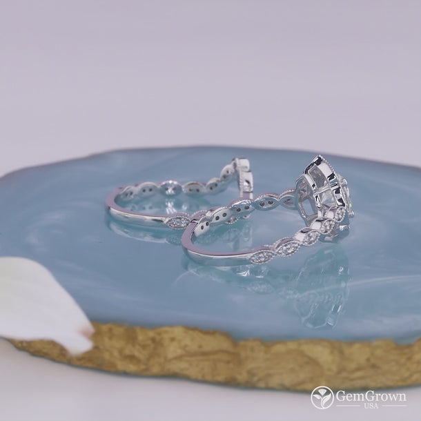 Vintage Flower Shape Halo Engagement Ring Set